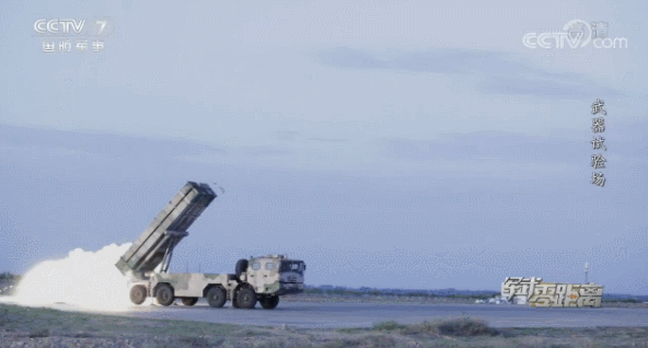 ▲A-300型遠程火箭炮，具有300公里左右的射程。（圖／翻攝央視軍武零距離）