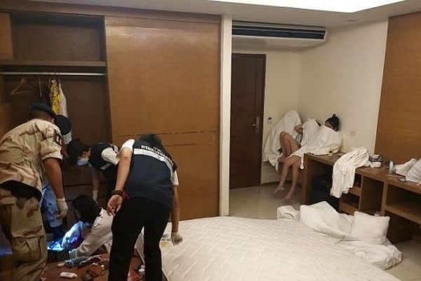▲▼泰國清萊22男女開裸體毒趴。（圖／翻攝77kaoded）