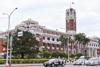 民眾闖總統府車道「咬傷憲兵」　警方依傷害罪帶回偵辦