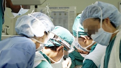 耽視麻醉病患「可以吃掉子宮嗎？」　韓爆性魔實習醫　停職三月竟再復職