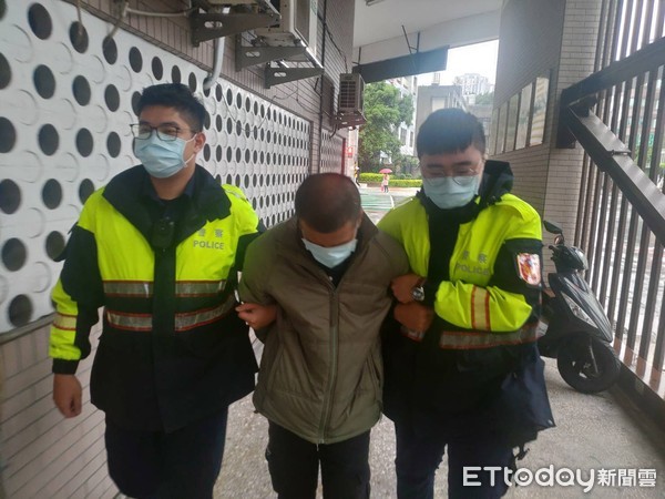 ▲▼林姓男子被警方查獲改造槍枝，還查獲安毒及15棵大麻幼苗             。（圖／記者陳以昇翻攝）