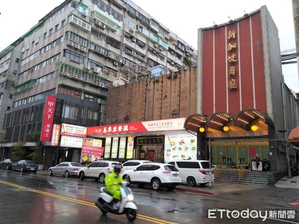 ▲▼北市迪化街商圈旁老字號「馬來亞餐廳」所在建物今年1月以總價11.5億元出售。（圖／記者黃靖惠攝）