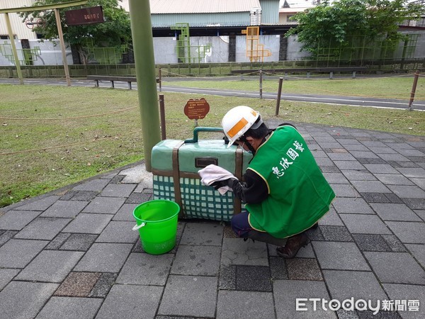 ▲▼連假後，宜縣府針對幾米公園等景點，全面消毒防疫保安康。（圖／記者游芳男翻攝，下同）