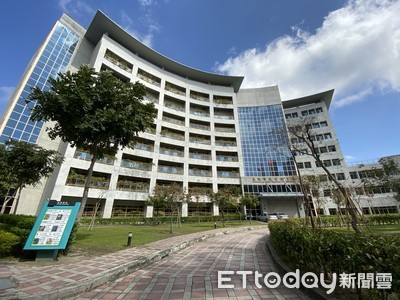 女老師淚訴遭「束帶固定」強行送醫　高雄衛生局澄清還原經過