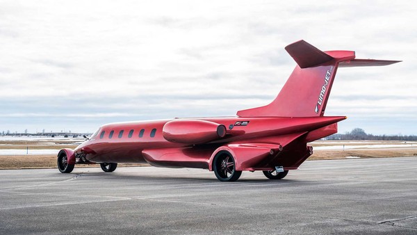 ▲Limo-Jet噴射機改裝成豪華禮車。（圖／翻攝自Mecum Auctions）