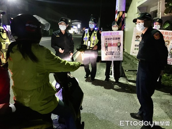 ▲白河警分局前往菜市場、夜市等，進行武漢肺炎防疫宣導，加深民眾對防疫的正確觀念。