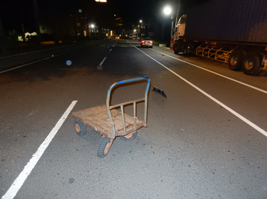 ▲彰化市彰南路凌晨發生自小客車撞死路人的意外事故。（圖／民眾提供）