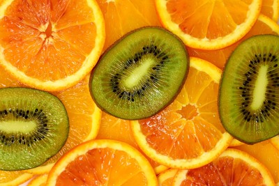 維生素C恐降低化療效果?營養師曝原因 「這功能」會保護癌細胞!