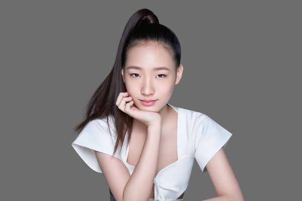 ▲▼Elly才14歲就已經成為亞洲區代言人，未來可期。（圖／翻攝自Elly IG、臉書／許老三粉絲團）