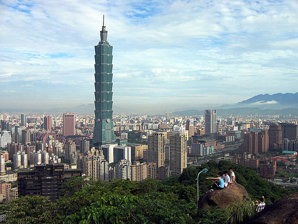 [問卦] 台灣484其實是一個非常富裕的國家?