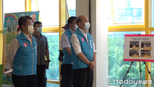 ▲高雄市長韓國瑜17日視察疫調支援中心。（圖／記者洪正達攝）