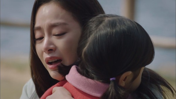 ▲《鬼媽媽》結局韓網友揪8問題點：「媽媽好走」陰間使者才會說！。（圖／翻攝自tvN）