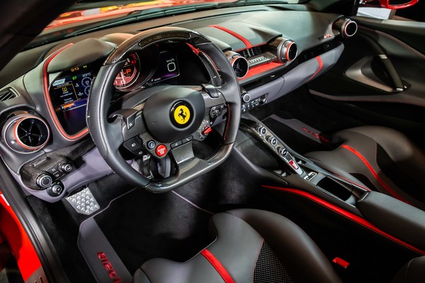 ▲法拉利「最强量产敞篷」812 GTS登台亮相。（图／翻摄自Ferrari）