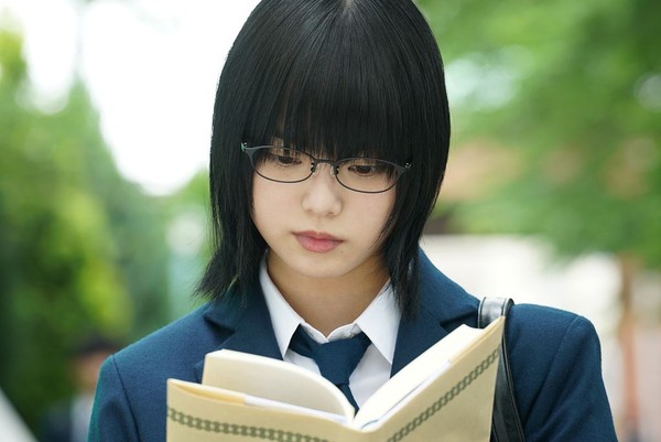 不爽被挑釁! 「欅坂46」前成員平手友梨奈踹飛前輩、折斷學長手指 不爽被挑釁! 「欅坂46」前成員平手友梨奈踹飛前輩、折斷學長手指