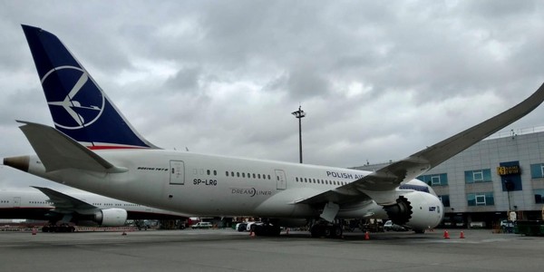 ▲波蘭航空首次直飛台灣桃園機場載貨。（圖／翻攝自桃園機場FB粉絲專頁）