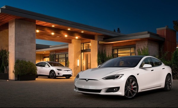 特斯拉Model S越改越快　原廠軟體更新後0至96km/h只要2.3秒（圖／翻攝自特斯拉）