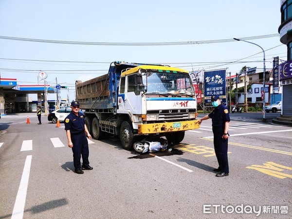 ▲白河分局強力執行砂石車專案取締工作，針對砂石車超載、行駛禁行路線等各項違規強力取締，宣示維護市民行車安全的決心。（圖／記者林悅翻攝，下同）