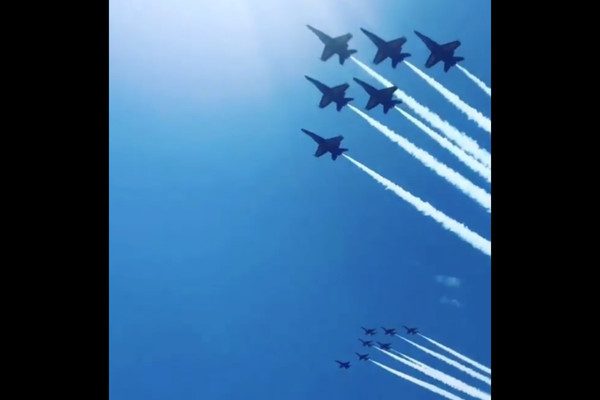 ▲雷鳥與藍天使同場飛行訓練。（圖／翻攝自instagram／kcbx.strength）