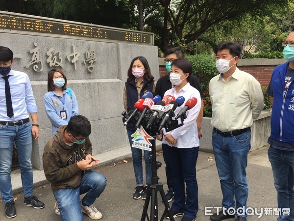 ▲盧秀燕回到一中商圈消費，保證逛街安全。（圖／記者鄧木卿攝）