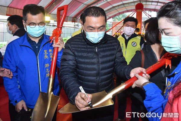 ▲▼新北市長侯友宜出席中和區佳和公園新建幼兒園及公托中心暨共構地下停車場統包工程開工典禮。（圖／記者李毓康攝）