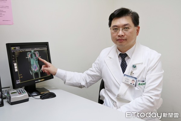 ▲86歲的吳阿嬤，7年前發現腋下腫大，就醫檢查發現是罹患罕見惡性淋巴癌「被套性細胞淋巴瘤」。（圖／慈濟醫學中心提供，下同）