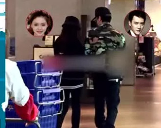 馮紹峰與前女友林允交往時，始終不認戀情，2016年兩人被讀者目擊在上海超市一起購物。（翻攝自網路）