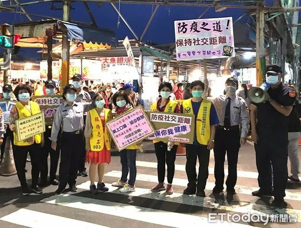 ▲51勞動節連續假期共3天，台南市警局動員所屬各分局，在自已轄內觀光景點進行交通管制疏導及防疫宣導。（圖／記者林悅翻攝，下同）