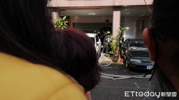 ▲高雄大連街五死火警             。（圖／記者吳奕靖攝）