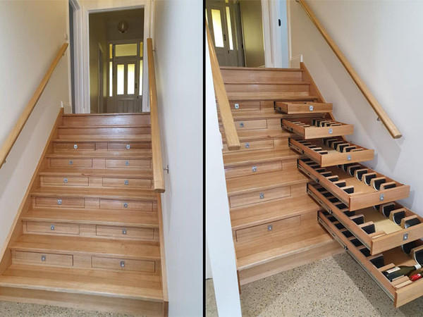 ▲樓梯變身酒窖的設計令人驚豔。（圖／翻攝自臉書@Murray Berrill Constructions）