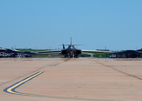 ▲▼B-1轟炸機飛抵關島安德森空軍基地。（圖／翻攝 Andersen Air Force Base）