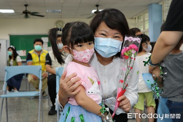 ▲嘉義市政府與小橘子非營利幼兒園續約暨老幼共學活動        。（圖／記者翁伊森翻攝）