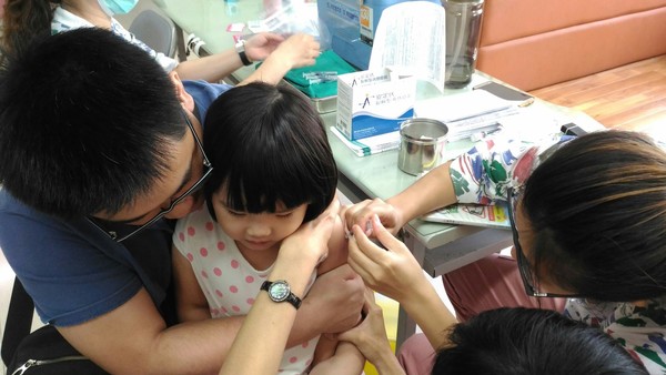 ▲新竹市衛生局提醒家長儘快帶孩子接種，保護孩子健康不能忘。。（圖／新竹市政府提供）