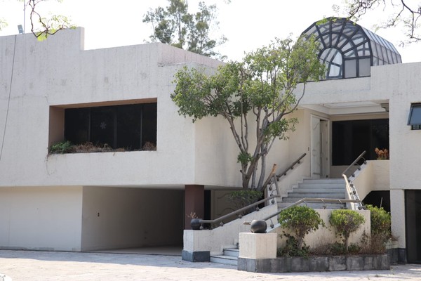 ▲▼ 墨西哥知名毒梟富恩特斯（Amado Carrillo Fuentes）豪華別墅以200萬美元（約新台幣6000萬元）的價格拍賣 。（圖／翻攝自推特@IndepOficialMex）