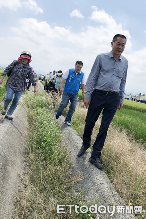 ▲立法委員林文瑞、農委會農水處處長謝勝信、斗六市長林聖爵，今日上午會勘斗六市有關農田水利設施更新改善部分，為農民爭取經費約3000萬。（圖／記者蔡佩旻翻攝）