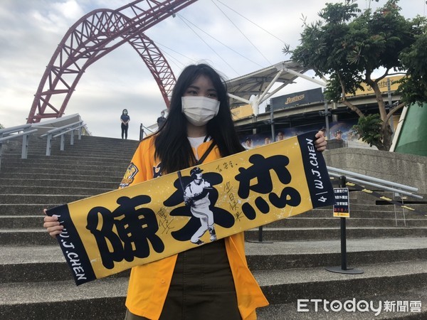 ▲中信兄弟開放球迷入場。（圖／記者賴冠文攝）