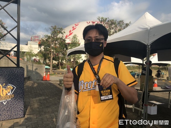 ▲中信兄弟開放球迷入場。（圖／記者賴冠文攝）