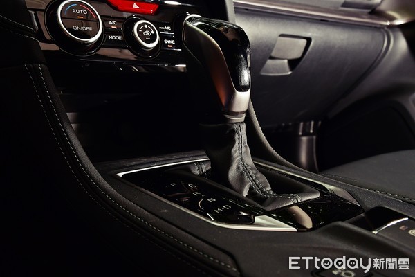 速霸陸小改款Impreza試駕開箱：訴求硬體技術至上的「理工科」新車（圖／記者游鎧丞攝）