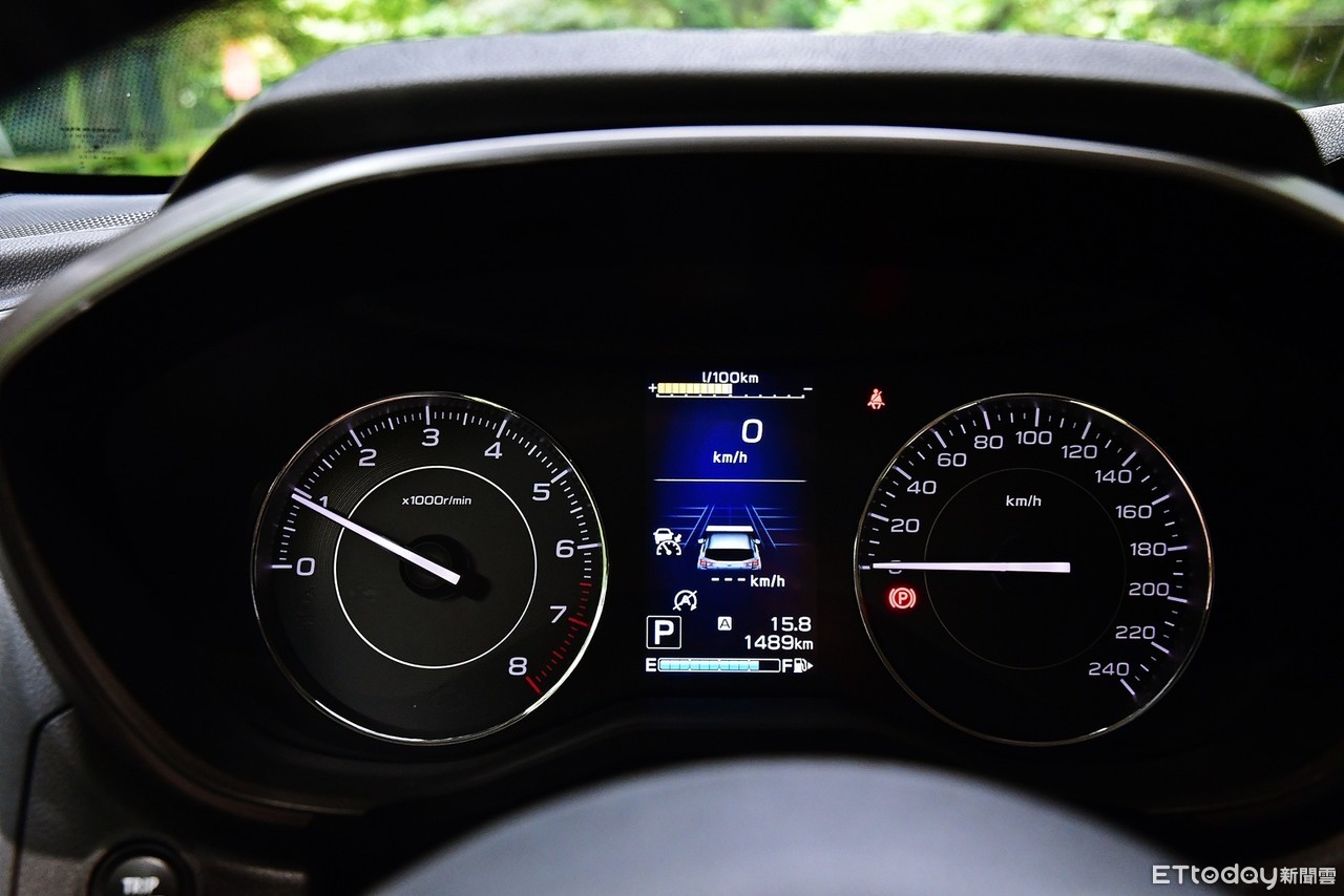速霸陸小改款Impreza試駕開箱：訴求硬體技術至上的「理工科」新車（圖／記者游鎧丞攝）