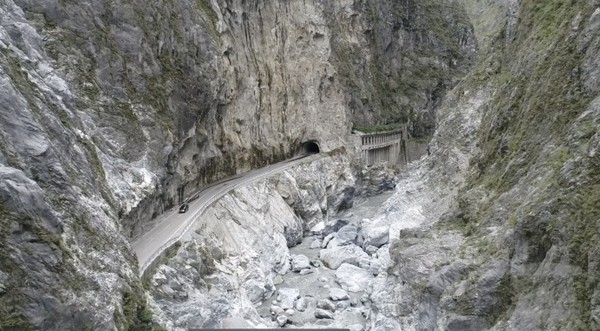 血和汗的結晶　中橫公路建設一甲子