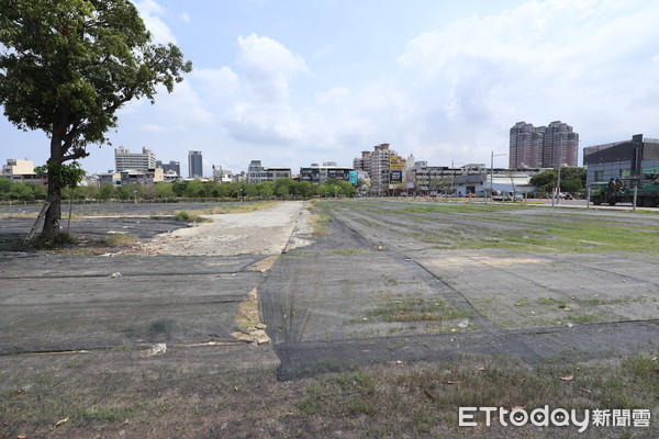 ▲▼高雄,重劃區,亞洲新灣區,中石化,205兵工廠,韓國瑜,高雄氣爆,陶朱隱園,豪宅,信義房屋,31期重劃區。（圖／記者陳建宇攝）