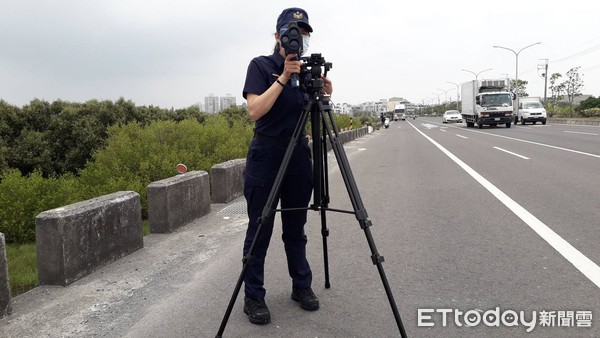 ▲台南市警六分局測速槍66天內已告發1249件，警方籲請民眾勿超速行駛，以免傷了荷包，甚至賠了性命。（圖／記者林悅翻攝，下同）