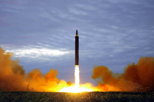 ▼北韓於2017年試射成功「火星-15」，美國也於去年7月首度承認洲際飛彈的射程範圍能覆蓋美國全境。（圖／達志影像／美聯社）