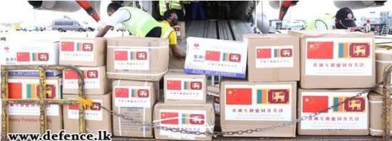 ▲▼中國解放軍載運物資給斯里蘭卡軍方。（圖／取自斯里蘭卡國防部網站）