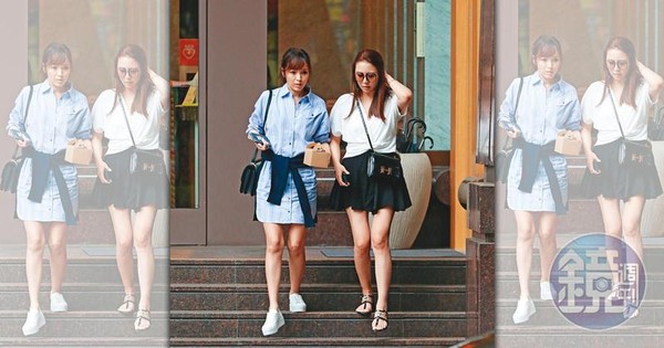 侯佩岑（左）與江佩蓉（右）兩位辣媽一身輕裝、露出纖細美腿，身上都揹著價值不菲的康康包。