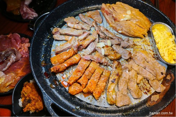 ▲▼咚豬咚豬韓國烤肉吃到飽。（圖／台南好Food遊提供）
