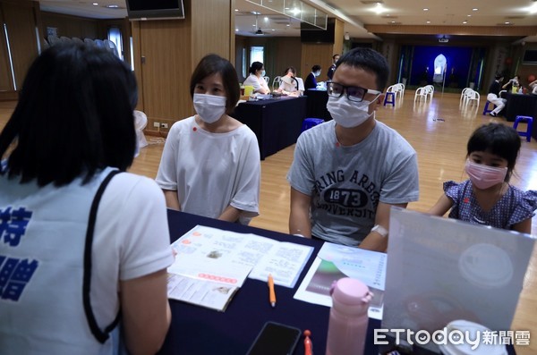 ▲▼2020年5月慈濟造血幹細胞配對資料庫「驗血活動預約系統」有近千筆「驗血活動預約」，統計到5月18日，全台主動上網填寫「驗血活動預約」的人數將近2367人！（圖／慈濟基金會提供）