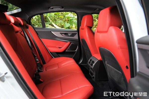 Jaguar XE試駕開箱：無法屈就於「入門」二字的英倫房車（圖／記者林鼎智攝）
