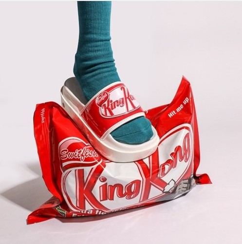 ▲巧克力包裝拖鞋。（圖／翻攝自http://10x10.co.kr/）