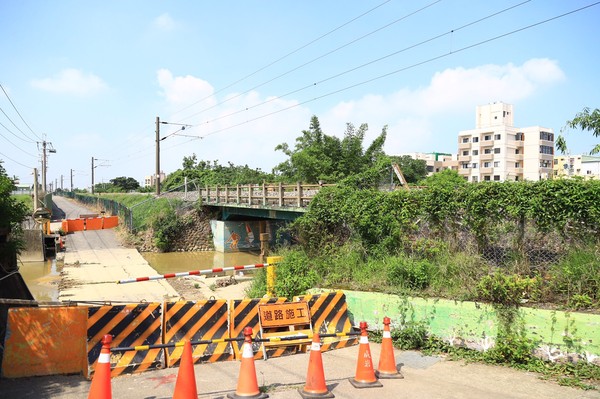 ▲盧秀燕主持沙鹿區南勢溪便道改善開工典禮。（圖／台中市政府提供）