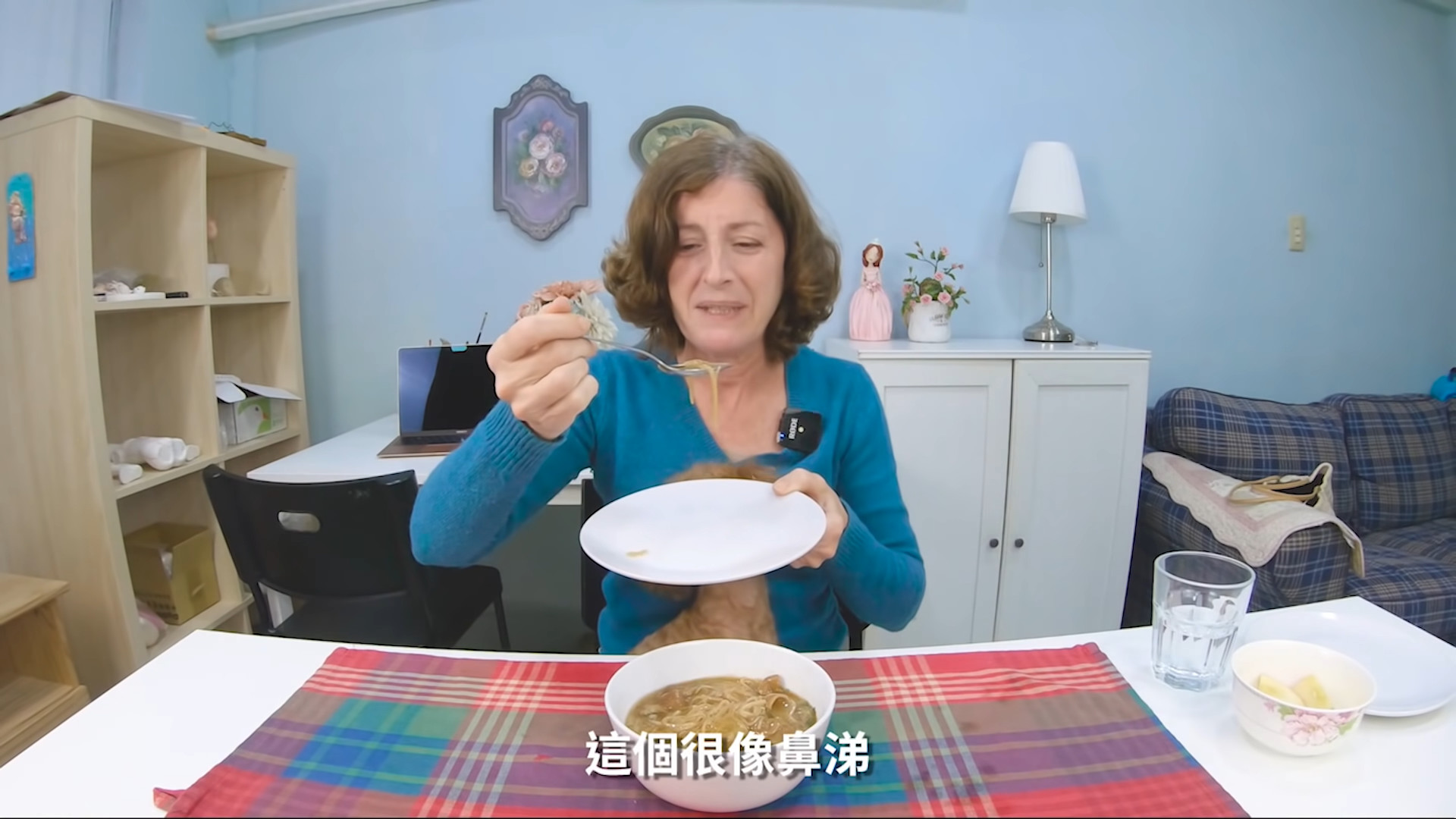 ▲▼   烏拉圭youtuber 吃台灣小吃         。（圖／派蒂三多羅授權引用）